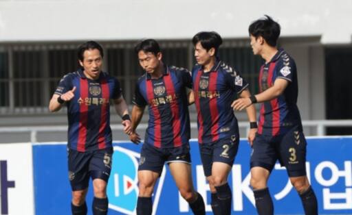 프로축구 K리그1이 내달 1일 개막돼 8개월 대장정에 돌입한다. 사진은 지난해 수원FC의 경기 장면.연합뉴스