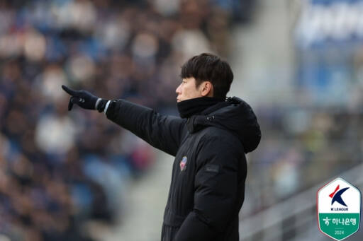 김은중 수원FC 감독은 부임 후 ‘수비 축구’를 공언했고, 1라운드 인천전서 무실점 승리를 거뒀다.한국프로축구연맹 제공