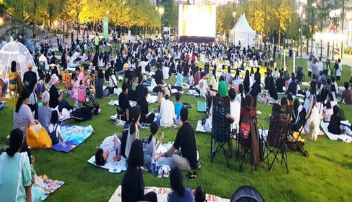 지난해 경기평화광장에서 열린 야외 영화제. 경기도 제공