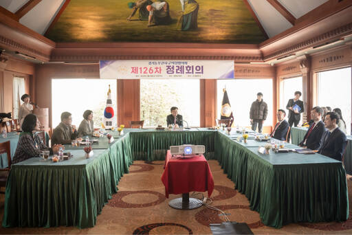 경기동부권시군의장협의회가 양평 더힐하우스에서 올해 첫 정례회를 열고 있다. 이천시의회 제공