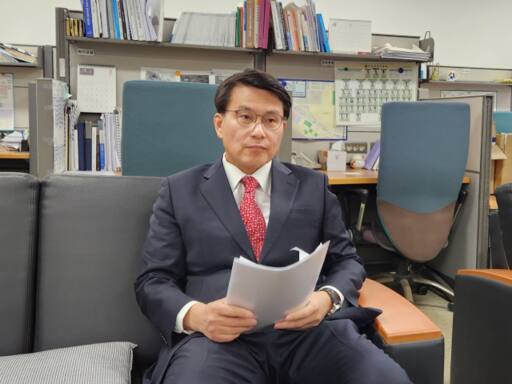 국민의힘 윤상현 인천 미추홀구을 예비후보가 11일 오전 인천 남동구 구월동 인천시청 전국기자실에서 기자회견을 하고 있다. 황남건기자