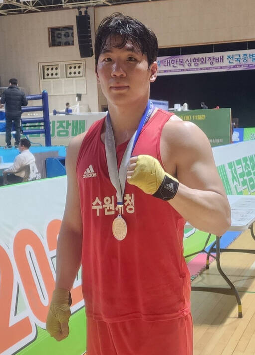 2024 대한복싱협회장배 전국종별복싱대회 남자 일반부 80㎏급 우승 김기채.수원시청 제공