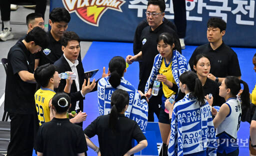 인천 흥국생명, 현대건설에 3-0으로 승리 [포토뉴스]
