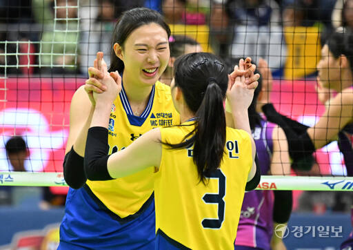 인천 흥국생명, 현대건설에 3-0으로 승리 [포토뉴스]