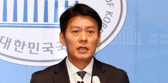 민주당 한민수 대변인. 연합뉴스