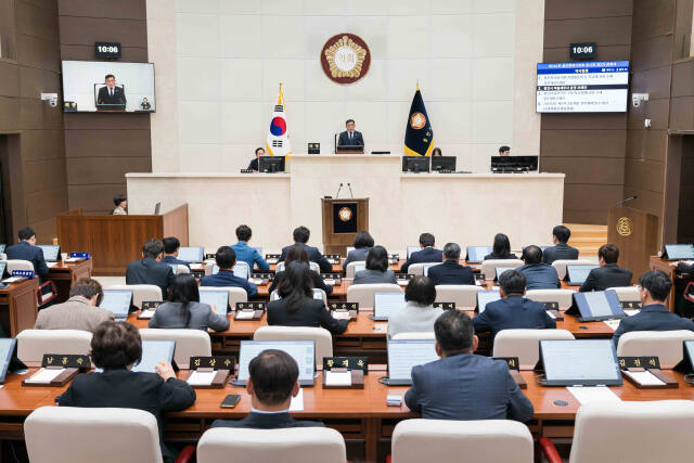 26일 오전 용인특례시의회 본회의장에서 제281회 임시회 제2차 본회의가 진행되고 있다. 용인특례시의회 제공