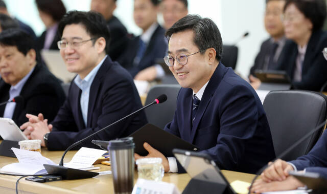 김동연 경기도지사가 27일 열린 도정 열린회의에서 발언하고 있다. 경기도 제공