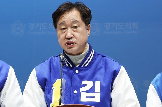 더불어민주당 수원정 김준혁 후보가 지난 14일 경기도의회에서 공약을 발표하고 있다. 연합뉴스