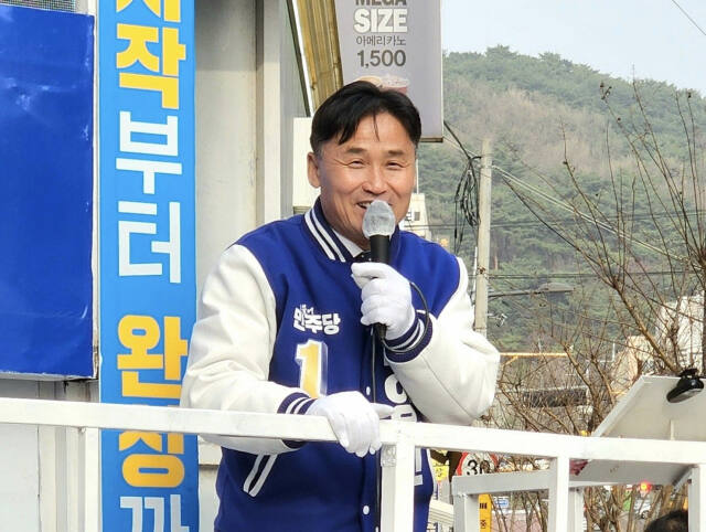 더불어민주당 김영진 후보. 김 후보 캠프 제공