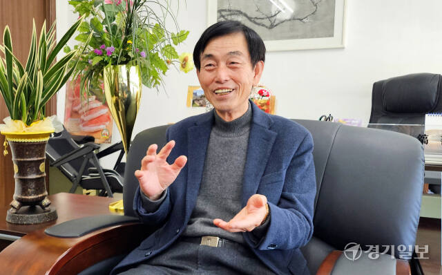 2일 오후 처인구 양지면 ㈜가은MPC 본사에서 이호선 ㈜가은MPC 대표이사가 용인 지역 고유의 돈육 브랜드 ‘성산포크’에 관해 설명하고 있다. 송상호기자