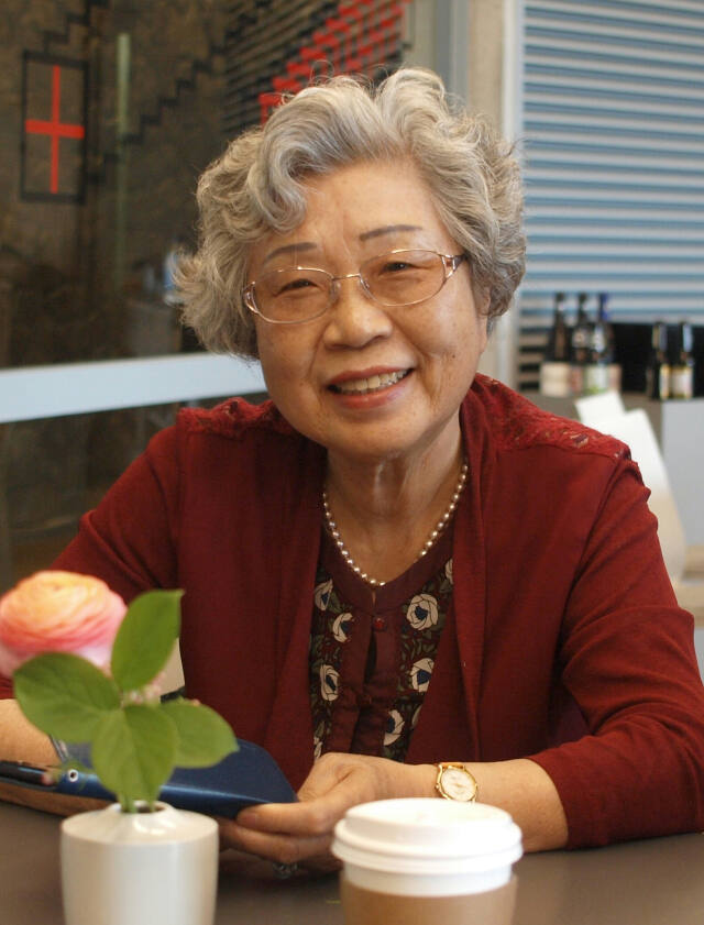 이강자 작가