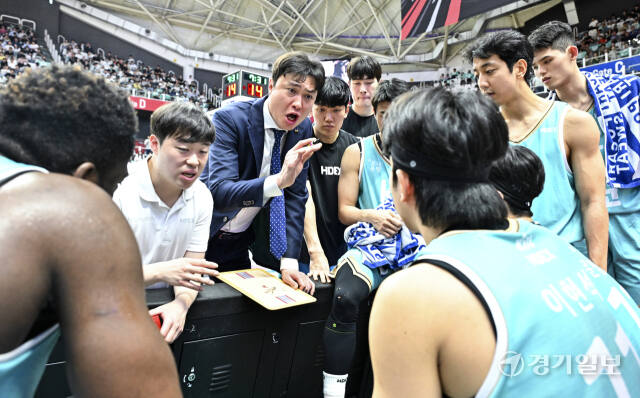 KT, LG에 89-80으로 4차전 승리 [포토뉴스]