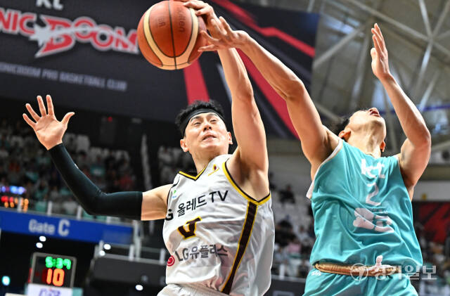 KT, LG에 89-80으로 4차전 승리 [포토뉴스]