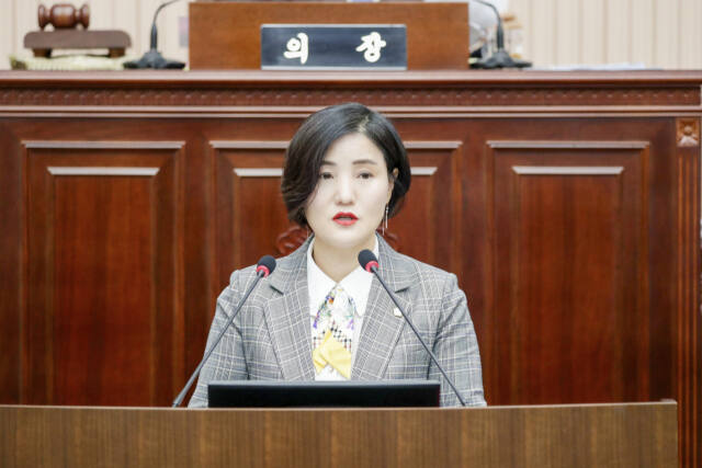 구리시의회 이경희 의원은 제335회 임시회 제1차 본회에서 5분발언을 통해 “구리시 아동·청소년이 디지털 성범죄 등과 관련해 4개 대응책을 제안하고 있다.구리시의회 제공