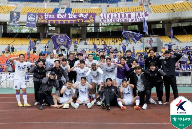 K리그2 FC안양 선수단. 한국프로축구연맹 제공