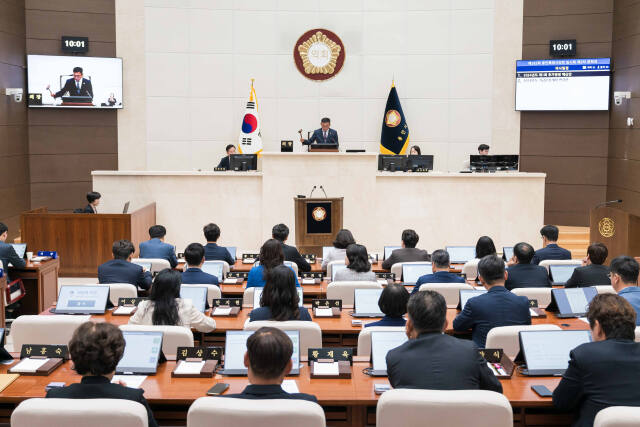 30일 오전 용인특례시의회 본회의장에서 제3차 본회의가 진행되고 있다. 용인특례시의회 제공