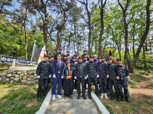 대한민국 특수임무 유공자회 인천시지부는 최근 옹진군 백령면에서 ‘제26주년 백령도 특수임무전사자 14위 추모식’을 했다고 12일 밝혔다. 유공자회 제공