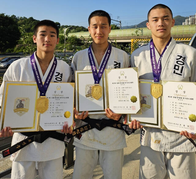 제3회 양평몽양컵 전국유도대회 남고부서 3체급을 석권한 의정부 경민고의 (왼쪽부터)조연우, 이준현, 김용민.경민고 제공