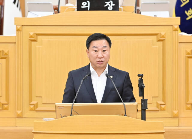 손형배의원이 제246회 임시회 제2차 본회의에서 5분 자유발언을 하고 있다. 파주시의회 제공