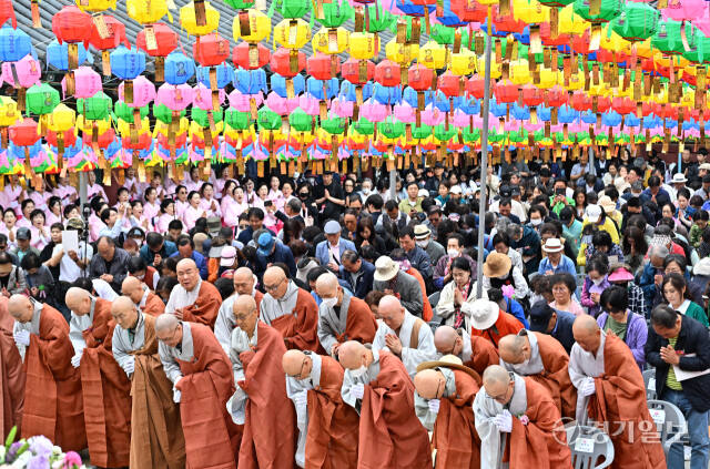 화성 용주사, 부처님오신날 봉축법요식 [포토뉴스]