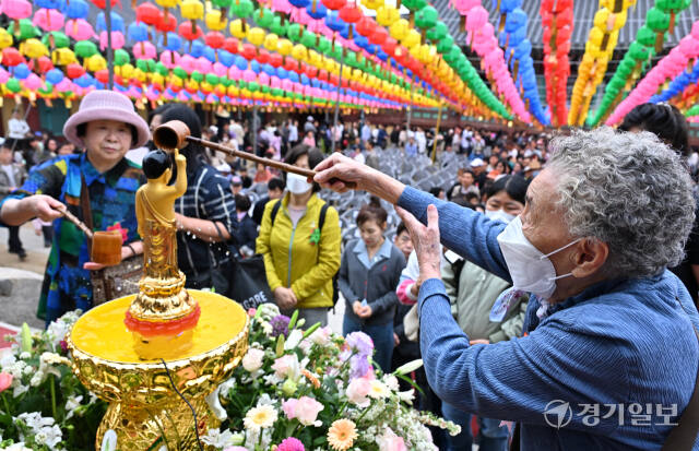 화성 용주사, 부처님오신날 봉축법요식 [포토뉴스]