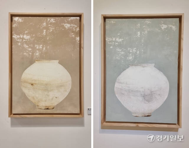 소나무 숲을 배경으로 한 작품 모습. 이나경기자