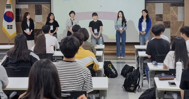 ‘의정부청소년교육의회’가 최근 의정부교육지원청에서 개원식을 가졌다. 의정부교육지원청 제공