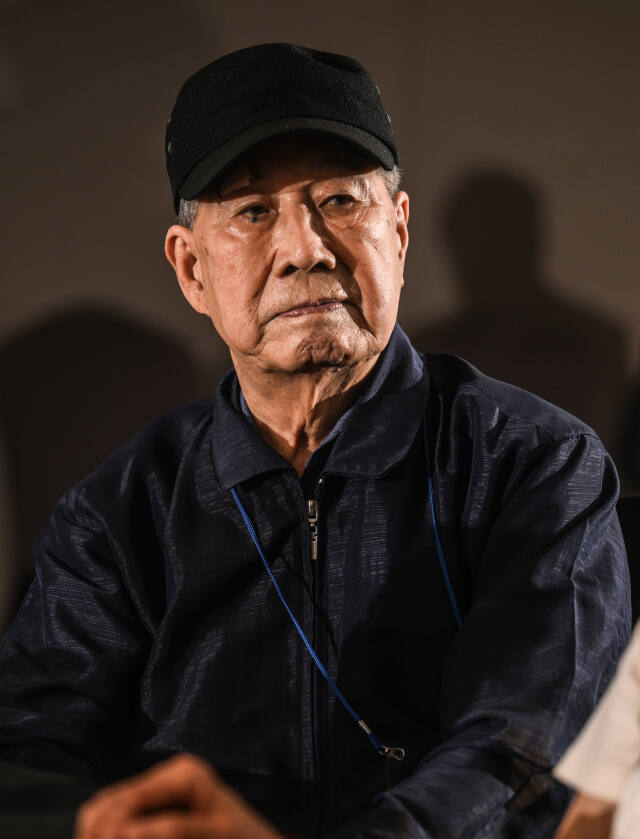 남북관계 경색으로 2018년 이후 이산가족 상봉이 중단된 가운데 생존자들의 고령화로 상봉 재개가 시급하다. 올해 3월 말 기준 등록된 이산가족 중 생존자는 3만8천738명이며, 이중 80대가 1만3천412명, 90대 이상은 1만2천734명으로 전체의 67.5%를 차지한다. 사진은 23일 오후 수원특례시 메리어트호텔에서 열린 ‘2024 이산가족 초청행사’에 참석한 고령의 이산가족. 조주현기자
