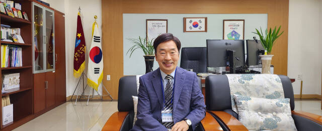 김상호 김포호수초등학교 교장. 양형찬기자