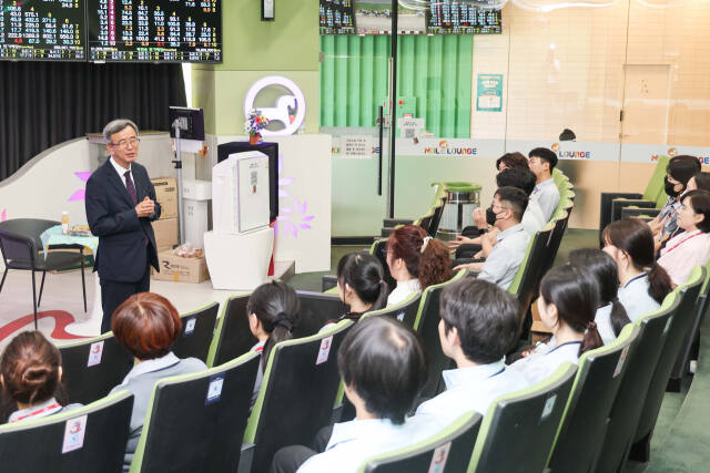 현장 소통 나선 한국마사회 정기환 회장. 한국마사회 제공