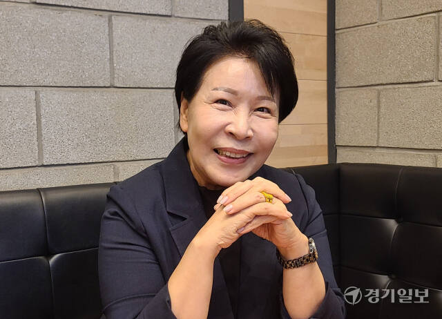 엄금옥 성남수정경찰서 교통질서연합회장(64). 박용규기자