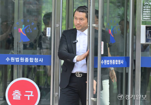'대북송금·뇌물수수 혐의' 이화영 1심 징역 9년 6개월 [포토뉴스]
