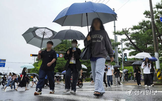 장마전선 중부지방 북상, 여름 장마 본격적으로 시작 [포토뉴스]