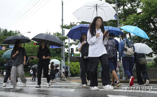 장마전선 중부지방 북상, 여름 장마 본격적으로 시작 [포토뉴스]