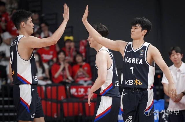 한국농구대표팀, 한일 친선전에서 85-84로 극적인 승리 [포토뉴스]