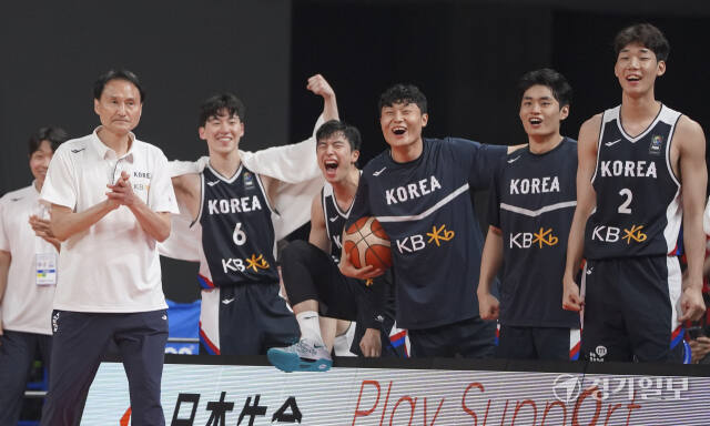한국농구대표팀, 한일 친선전에서 85-84로 극적인 승리 [포토뉴스]