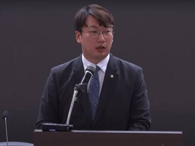 더불어민주당 모경종 국회의원(인천 서구병)이 8일 오후 국회 의원회관에서 열린 ‘수도권 대체매립지 선정, 무엇이 문제이고 어떻게 해야 하나’ 토론회에서 발언하고 있다. 유튜브 토론회 생중계 갈무리