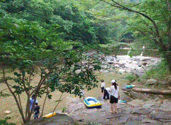 가평 유명산 계곡 전경. 가평군 제공