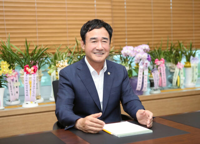 이천시의회 후반기 박명서 의장. 이천시의회 제공.
