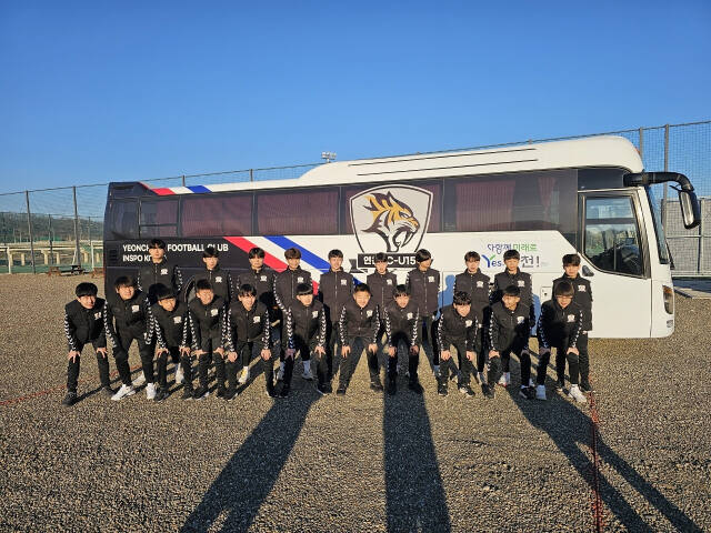 연천FC15 중등팀이 창단 1년만에 국내 유명 프로 유스팀 입단 선수를 배출하는 성과를 거뒀다. 사진은 연천15FC축구팀. 연천FC 제공.