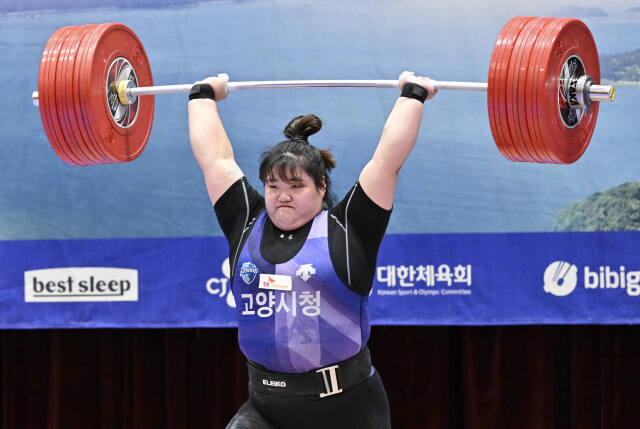 2024 파리 올림픽 역도 여자 +81㎏급서 메달 획득을 노리는 박혜정(고양시청).경기일보 DB
