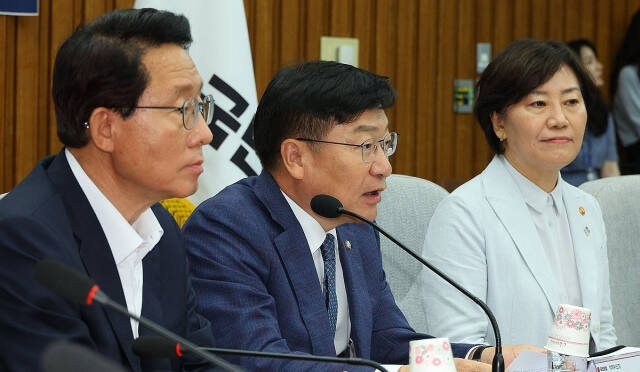 국민의힘 정점식 정책위의장이 22일 오전 국회에서 열린 비상대책위원회 회의에서 발언하고 있다. 연합뉴스