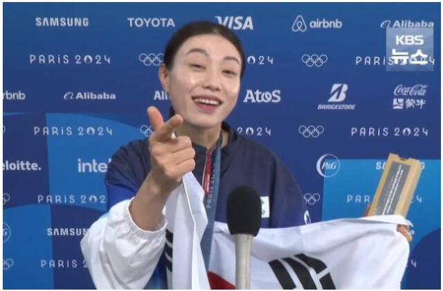 2024 파리올림픽 사격 공기권총 10m 여자 결선에서 은메달을 목에 건 김예지(32·임실군청)가 언론 인터뷰에 나선 모습. KBS 보도화면 캡처
