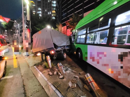 고양 일산동구 중산동 9중 추돌사고 현장. 고양소방서 제공