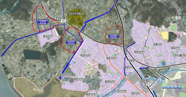 김포시가 2024~2026년 추진 중인 산업단지 후보지 위치도. 파란색 선은 한국농어촌공사의 농업용 수로인 간척1,2호 용수지선과 소하천(뇌머리천)이다. 김포시 제공