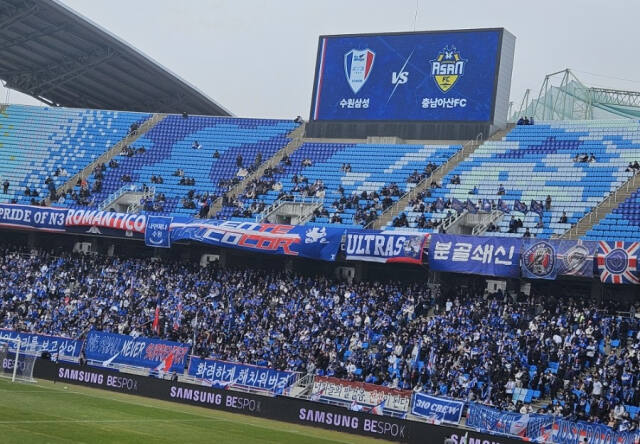 프로축구 수원 삼성이 홈 구장인 수원월드컵구장의 그라운드 전면 보수 공사로 8월 12일부터 2024시즌 종료까지 용인미르스타디움을 임시 홈구장으로 사용한다.수원 삼성 제공