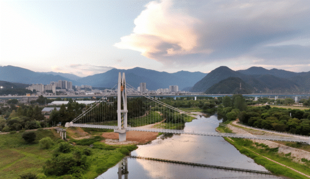 가평 자라섬 출렁다리 전경. 신상운기자