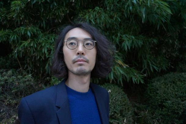 ‘하얀 사슴 연못’으로 제24회 노작문학상을 수상한 황유원 시인. 노작홍사용문학관 제공