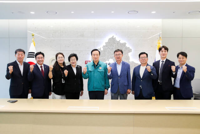 이천시가 경기도교육청에 과학고 유치 희망서를 제출했다. 이천시 제공