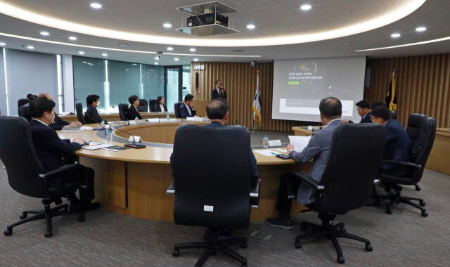 인천항만공사(IPA)는 최근 인천 연수구 IPA 사옥에서 ‘2024년 IPA 중장기 경영전략 세미나’를 했다. IPA 제공